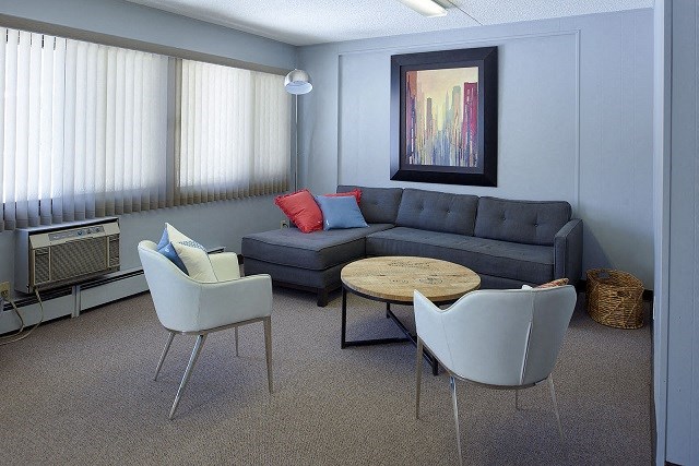 Lounge  at Cambridge Towers Apartments, Hopkins, MN