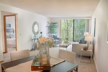 1045 Hiawatha Ave Studio-2 Beds Apartment, All Ages Multifamily Homes for Rent - Photo Gallery 2