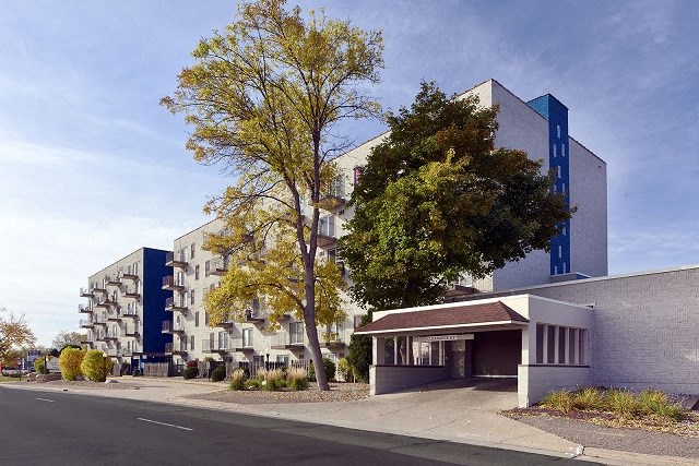 Property Exterior at Knollwood Towers East Apartments, Hopkins, MN, 55343