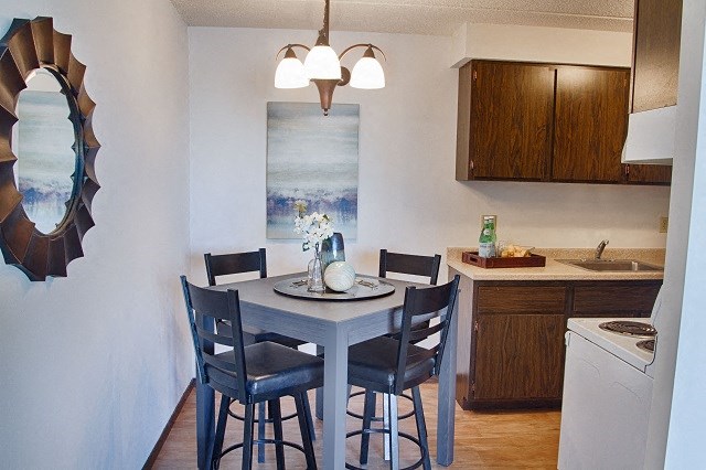Dining And Kitchen at Knollwood Towers West  Apartments, Hopkins