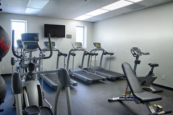 1010 Lake Street N.E. Studio-2 Beds Apartment, All Ages Multifamily Homes for Rent - Photo Gallery 5
