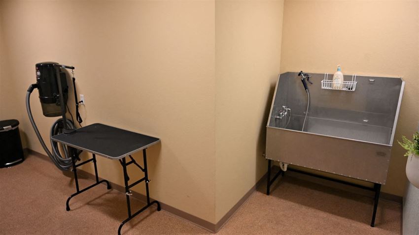 Poplar Creek Apartments