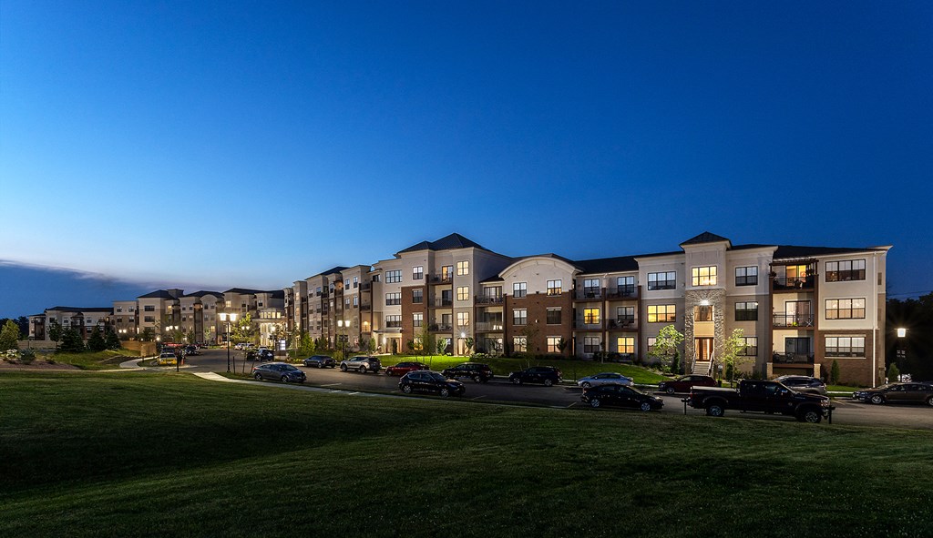 Elegant Exterior View at Poplar Creek Apartments, Brookfield, WI