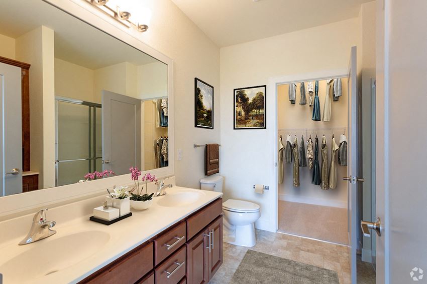 Poplar Creek Apartments