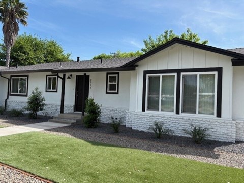 2306 East Orangeburg Avenue 3 Beds Apartment for Rent