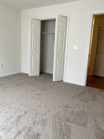 100-400 Hiawatha Lane 2-3 Beds Apartment for Rent - Photo Gallery 33