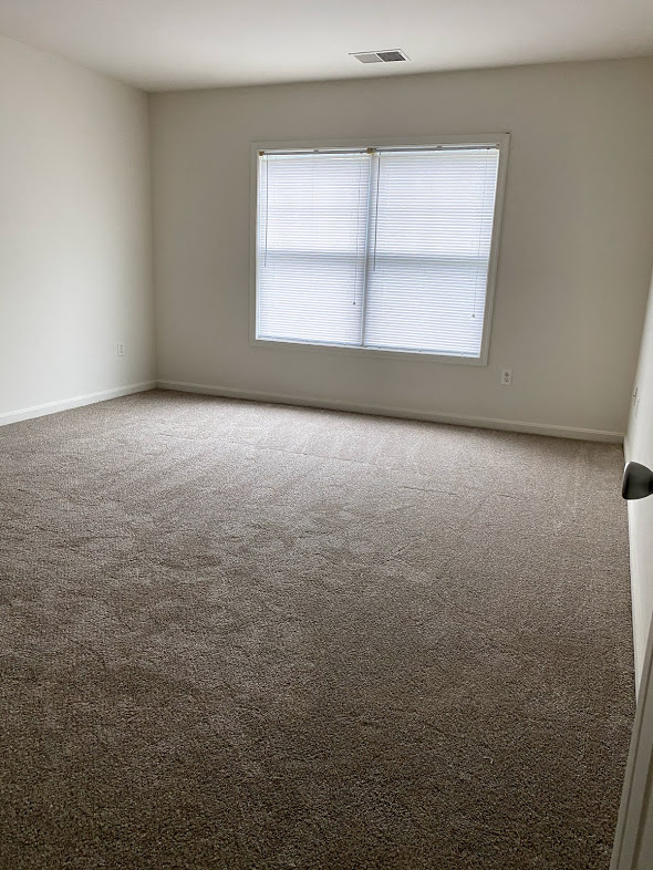 Silver Mill Apartments - Master Bedroom / Wall-to-wall carpet
