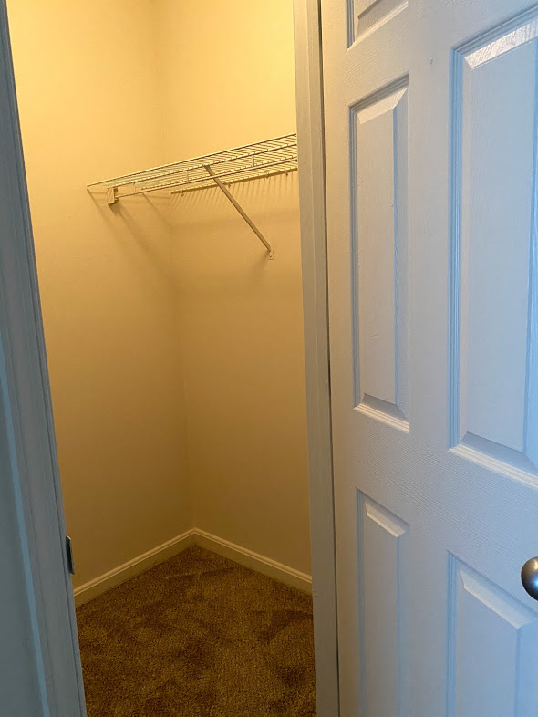 Silver Mill Apartments - Walk-in Closet in Master bedroom