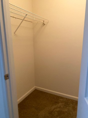 100-400 Hiawatha Lane 2-3 Beds Apartment for Rent - Photo Gallery 27