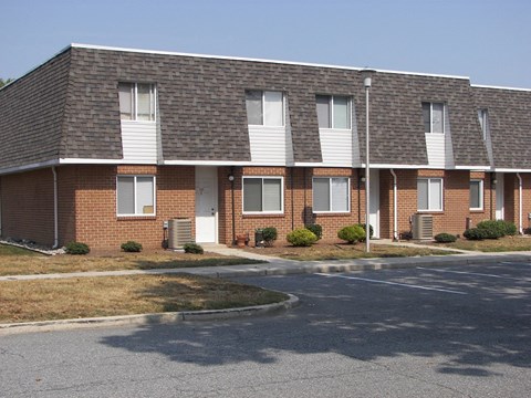 Westfalen Apartments - Exterior of townhouse-style apartments at Westfalen Apartments, Dover, DE