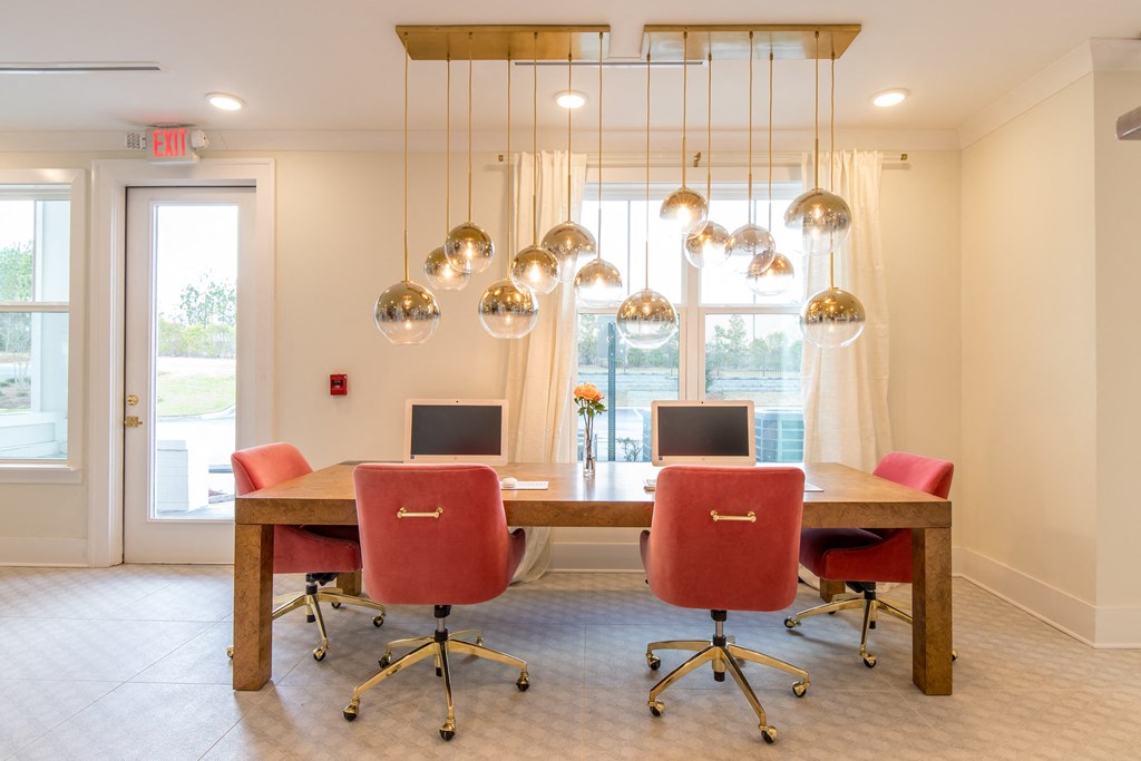Dining table at The Roseberry, Columbia, South Carolina