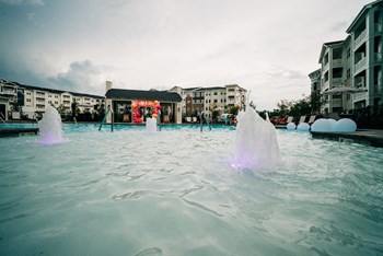 Luxury Pool Fountain Luxury Pool Fountain at The Roseberry, Columbia, SC, 29223 - Photo Gallery 4
