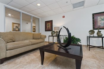 445 NW 4th St, Suite 105 1-3 Beds Apartment, Affordable for Rent - Photo Gallery 6