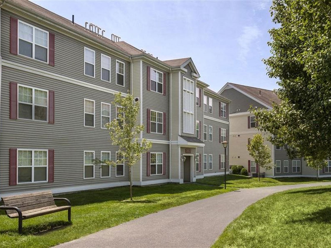 Franklin Commons Apartments, 8 Gatehouse Lane, Franklin, MA RENTCafé