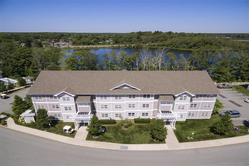 Retreat At Union Pond Apartments, 1 Gatehouse Drive, East Wareham, MA