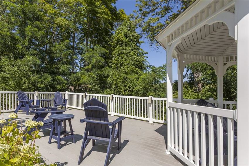 Retreat At Union Pond Apartments, 1 Gatehouse Drive, East Wareham, MA RentCafe