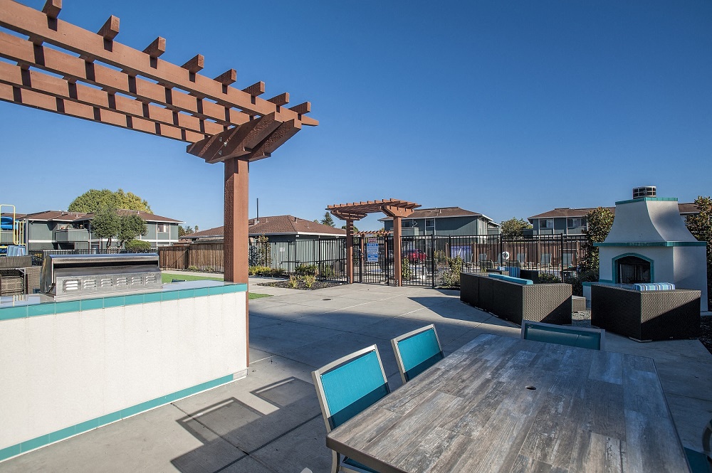 Woodside Park Apartments in Salinas, CA