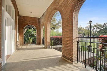 913 Jena St. 1-2 Beds Apartment for Rent - Photo Gallery 2