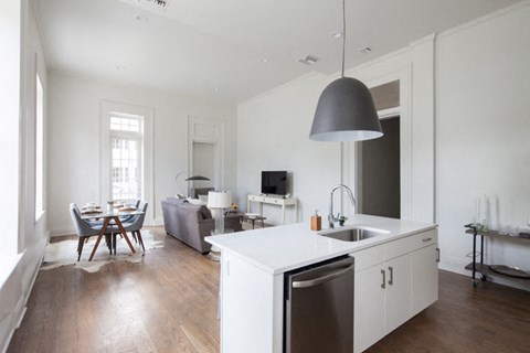 1823 Prytania St. 1-3 Beds Apartment for Rent - Photo Gallery 22