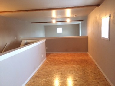 1617 NE Alberta Studio-1 Bed Apartment for Rent