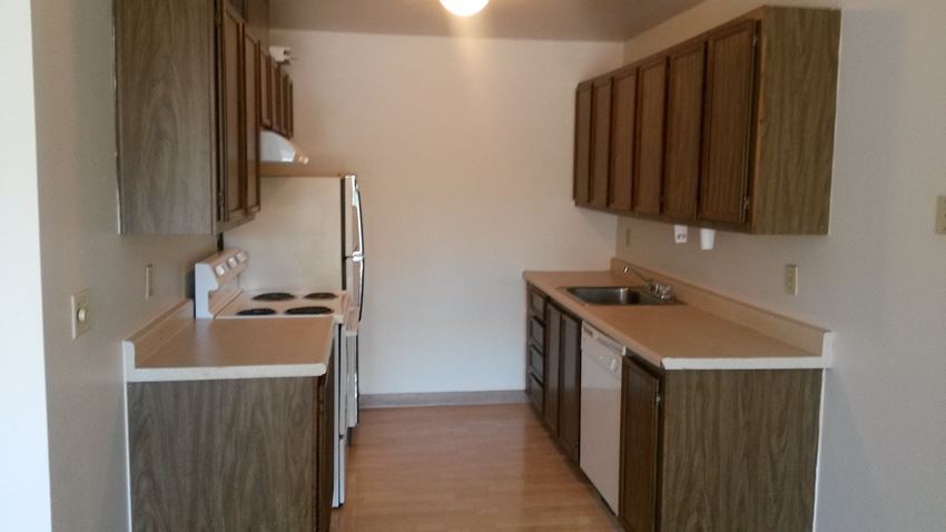 400 SE 196th Avenue 1-2 Beds Apartment for Rent - Photo Gallery 1