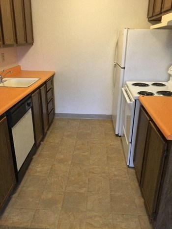 400 SE 196th Avenue 1-2 Beds Apartment for Rent - Photo Gallery 3