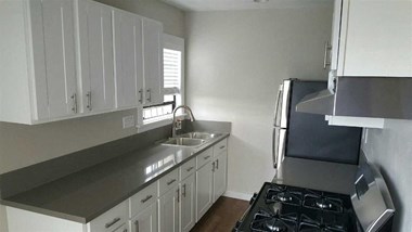 901 S. Ardmore Ave Studio-1 Bed Apartment for Rent Photo Gallery 1