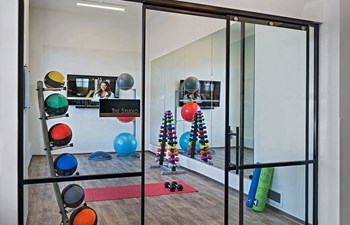 a photo of a gym area - Photo Gallery 9