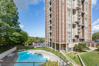 16000 Terrace Rd Studio-3 Beds Apartment for Rent - Photo Gallery 4