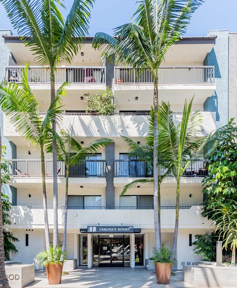 the building where the hotel is located