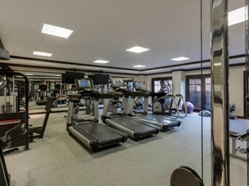 1455 Washington Boulevard 1-2 Beds Apartment for Rent - Photo Gallery 2