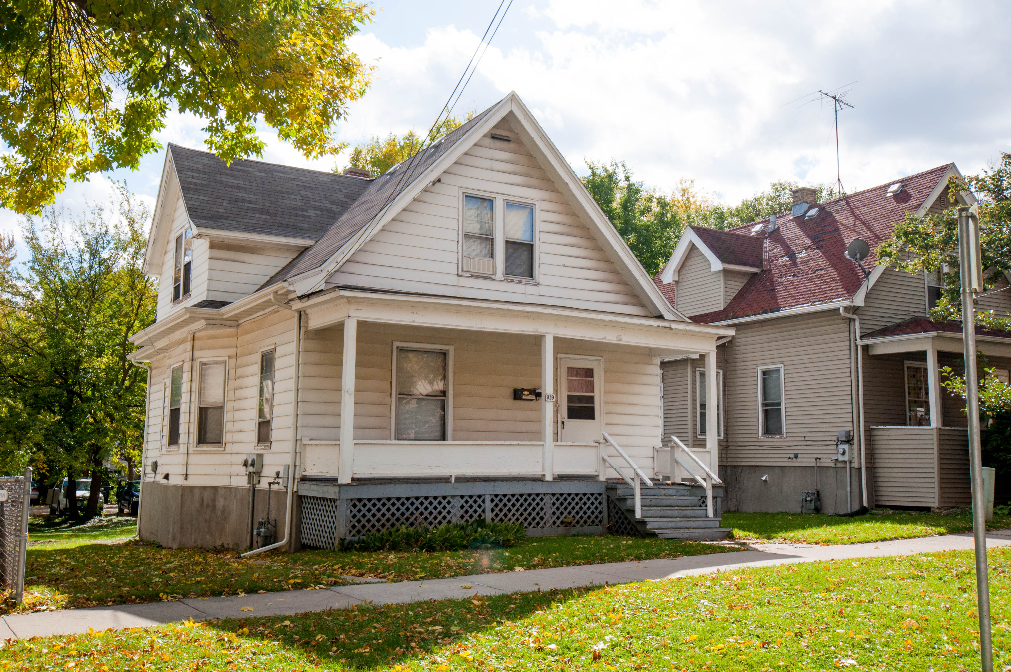 919 Chandler Street, A