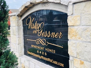 6425 S. Gessner Dr. 1-2 Beds Apartment for Rent