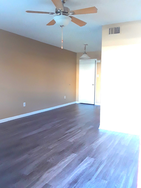 2618 Nacogdoches Rd. 2 Beds Apartment for Rent