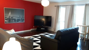 #2 - 1530 Grant Avenue 1 Bed Apartment for Rent - Photo Gallery 5