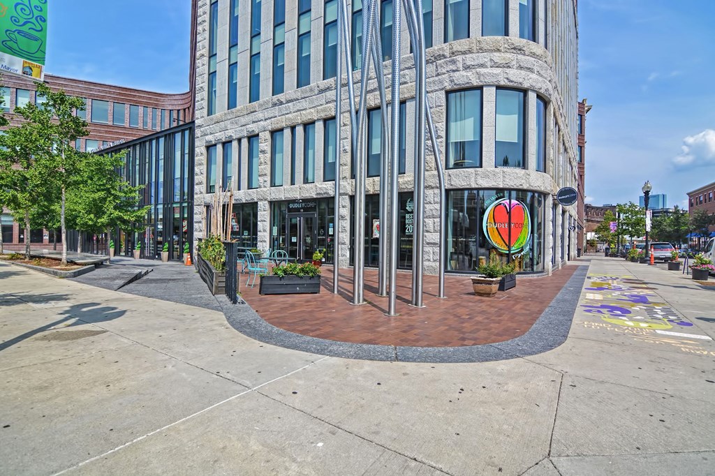 the corner of a building on a city street