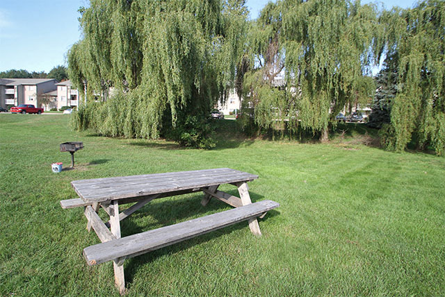 Picnic and BBQ Yorkshire Place Apartments
1504 Yorkshire Dr., Howell, MI 48843