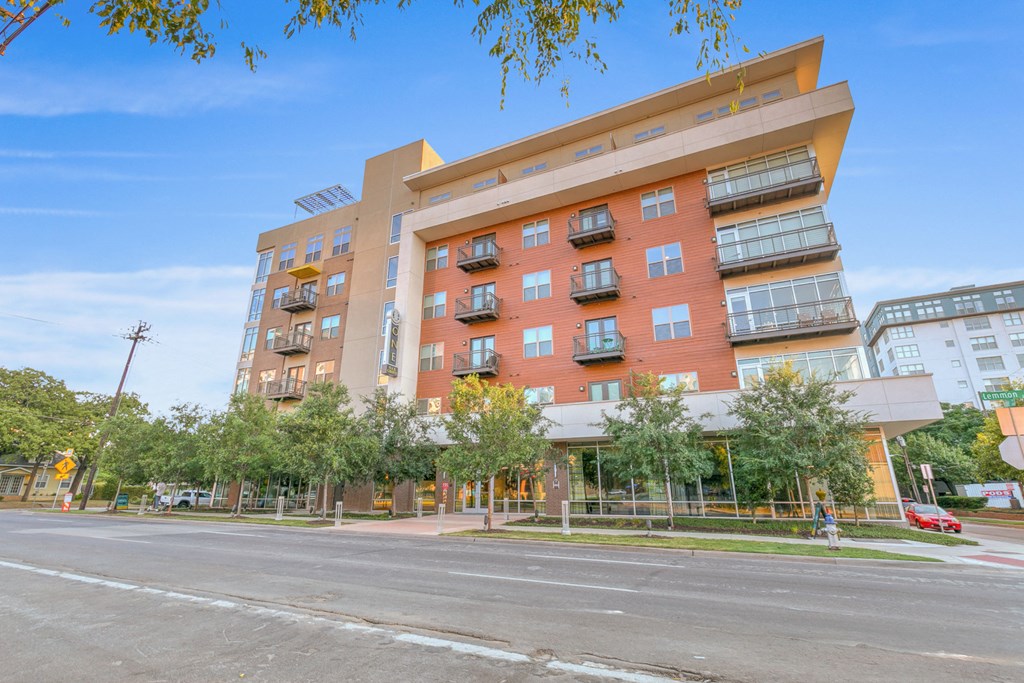exterior uptown dallas apartments