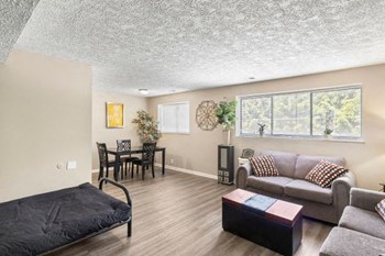 5350 E. 21st St., 1-2 Beds Apartment for Rent - Photo Gallery 5