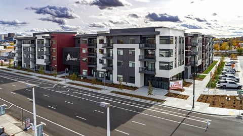 2419 W. Fairview 1-3 Beds Apartment for Rent