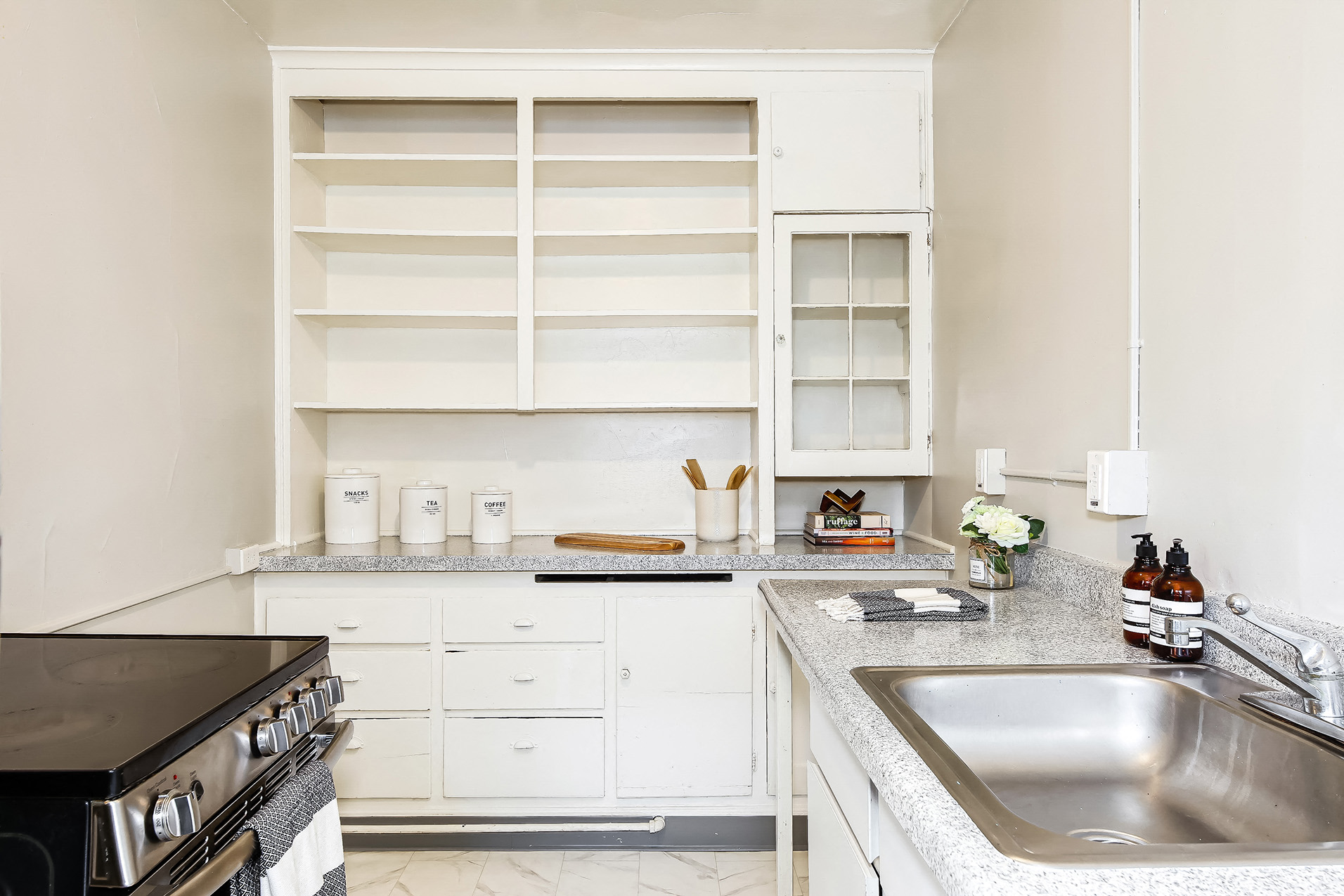 John Winthrop - Kitchen Shelving