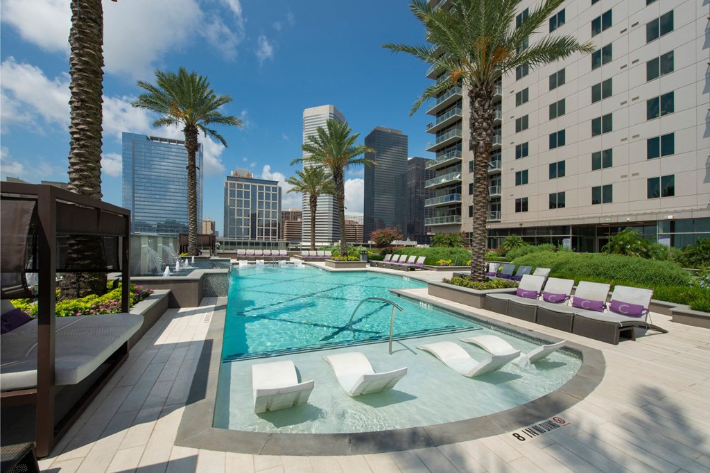 the pool at the ace hotel downtown