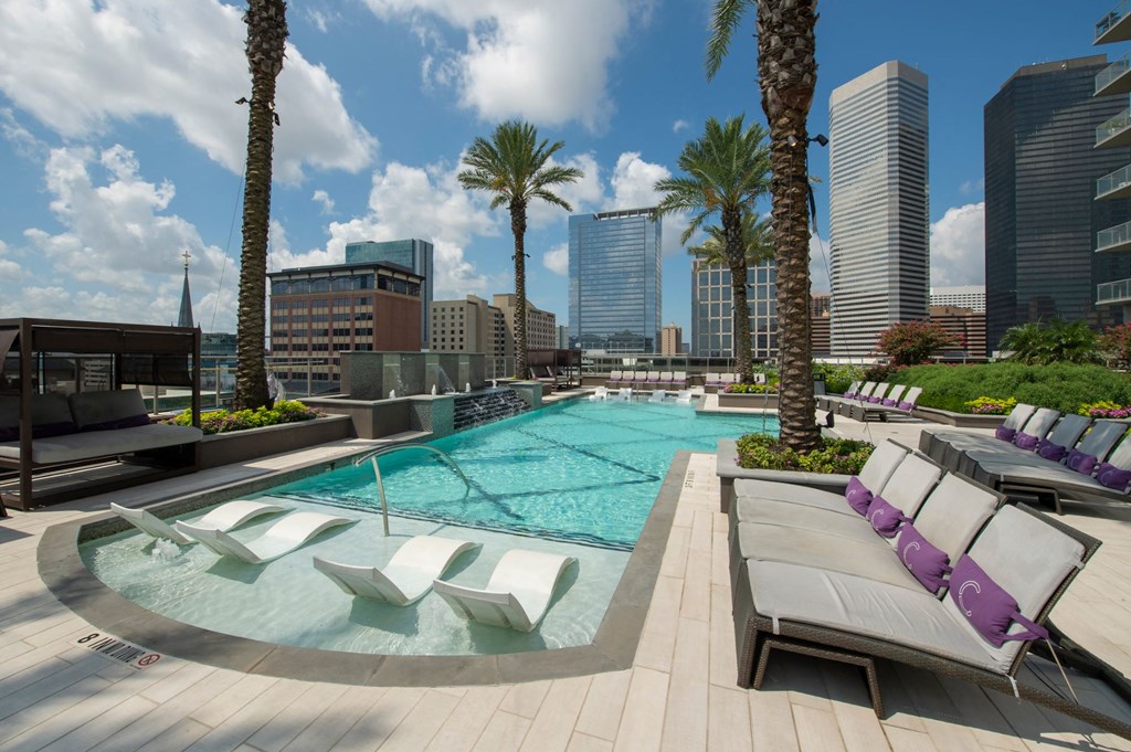 the pool at the ace hotel downtown