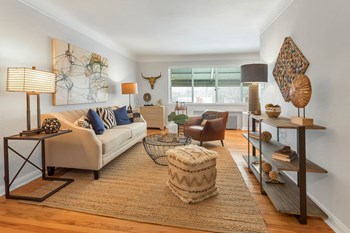 777 N Ash St 1-2 Beds Apartment for Rent - Photo Gallery 4
