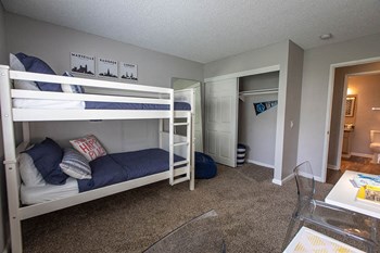570 East Barham Drive 1-3 Beds Apartment for Rent - Photo Gallery 6