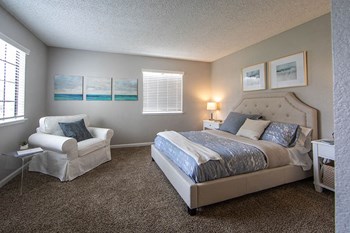 570 East Barham Drive 1-3 Beds Apartment for Rent - Photo Gallery 2
