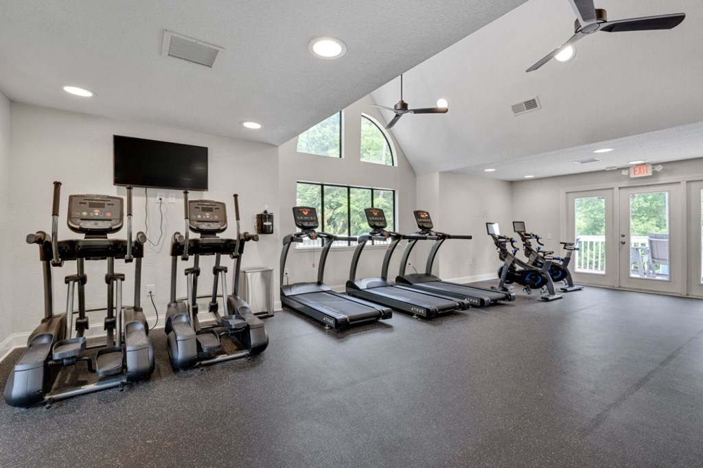 the gym at the preserve at green valley townhomes in green valley va
