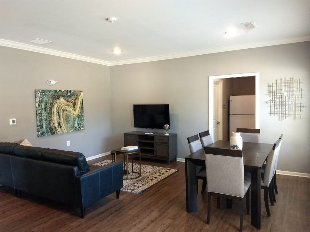 White Oak Crossing Apartments