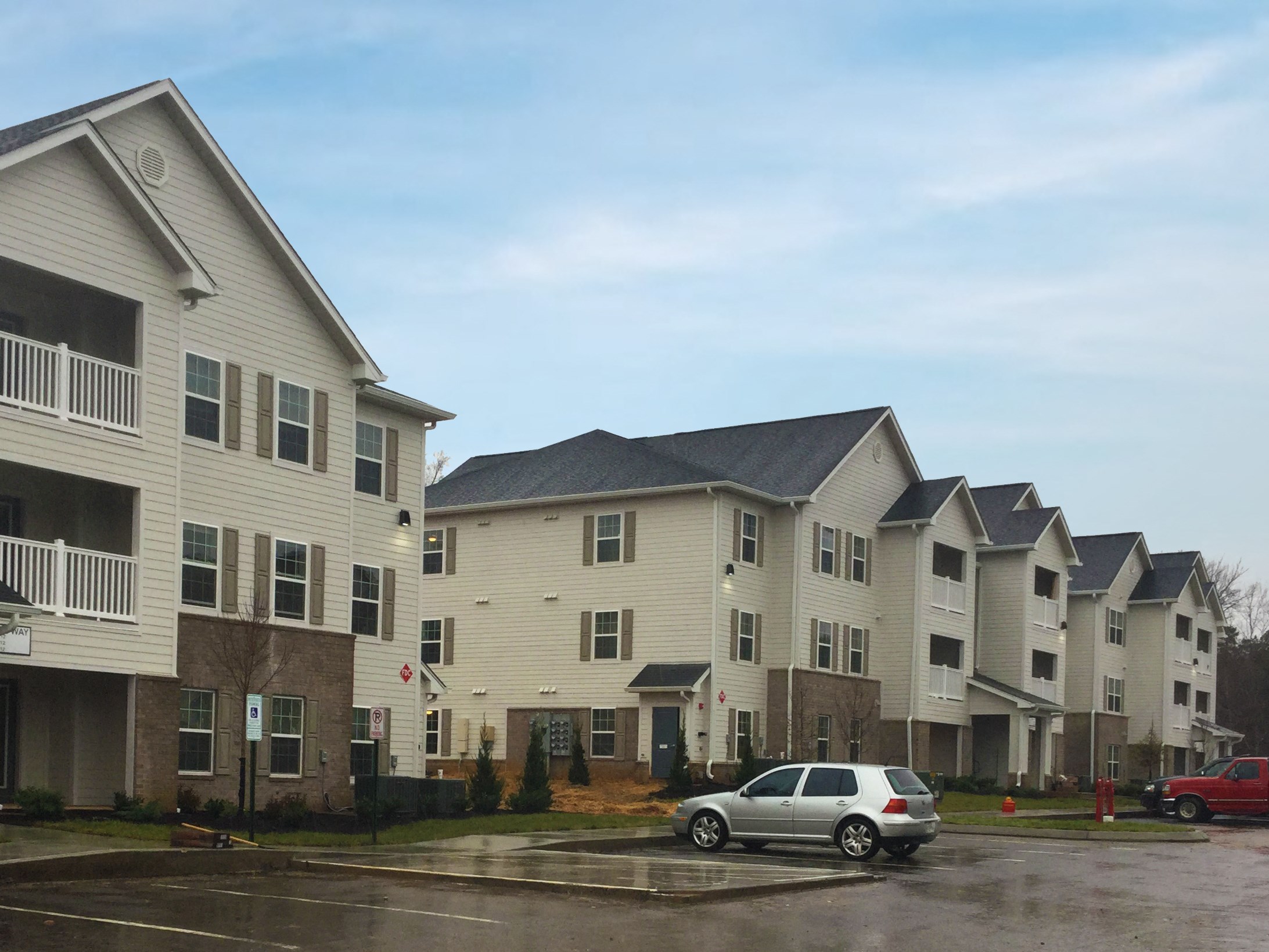 Destudio Apt Knoxville Tn