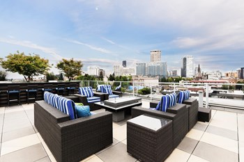 Viva Apartments Rooftop Lounge Area - Photo Gallery 8